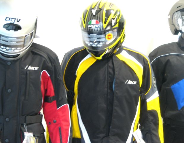 Quale abbigliamento scegliere per la sicurezza in moto